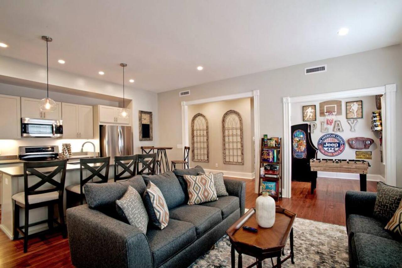 Newly Renovated 4 Bed 3 Bath And 2 Parking Spots Villa Savannah Exterior foto