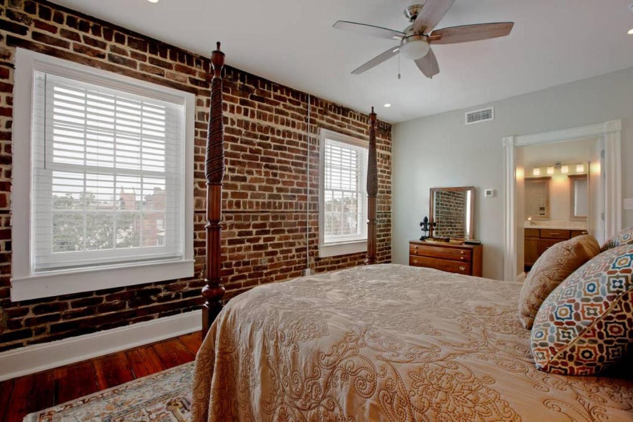 Newly Renovated 4 Bed 3 Bath And 2 Parking Spots Villa Savannah Exterior foto